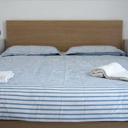 La Strelitzia Mare Apartment *